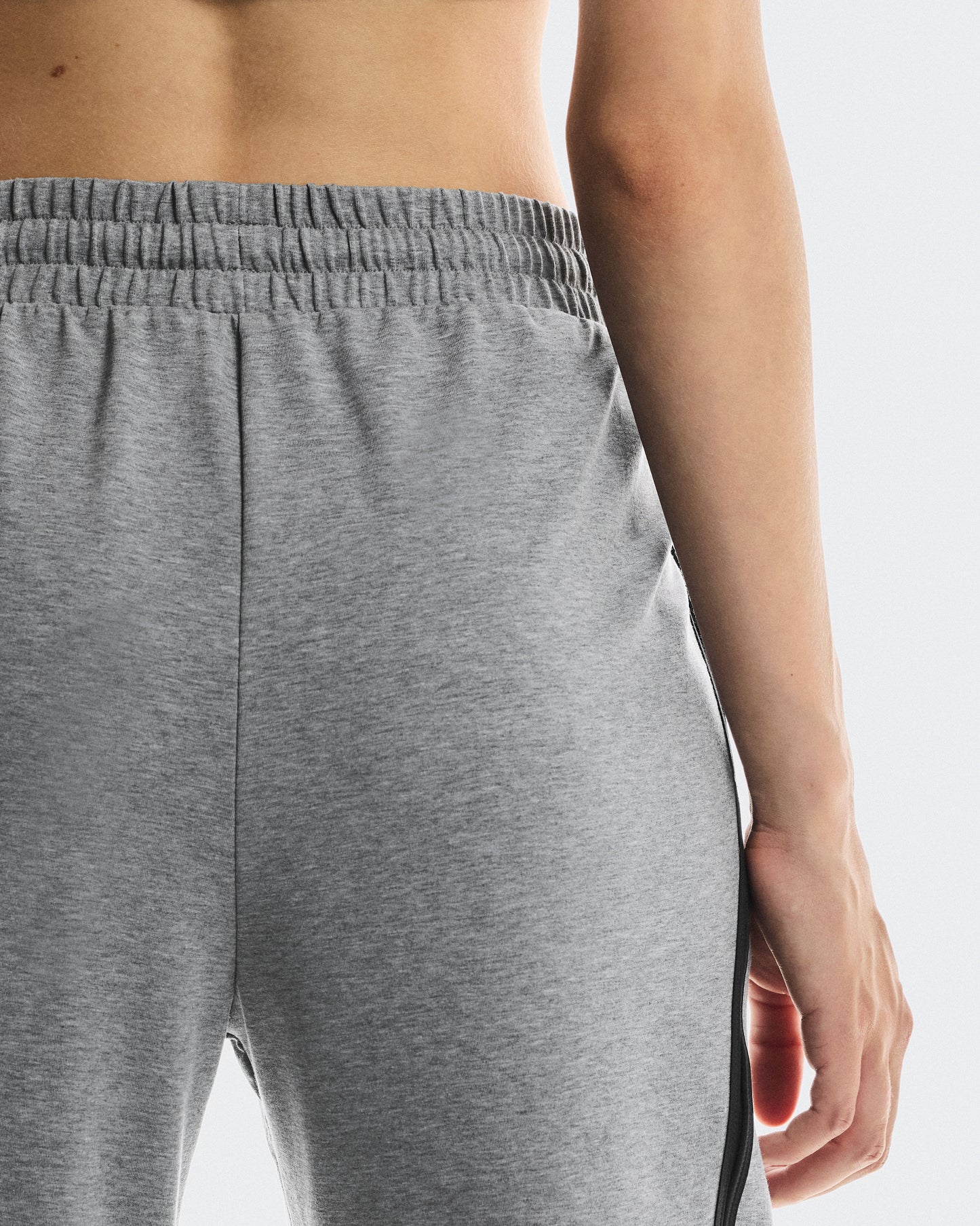 Women's Studio Joggers Basalt - US 6350