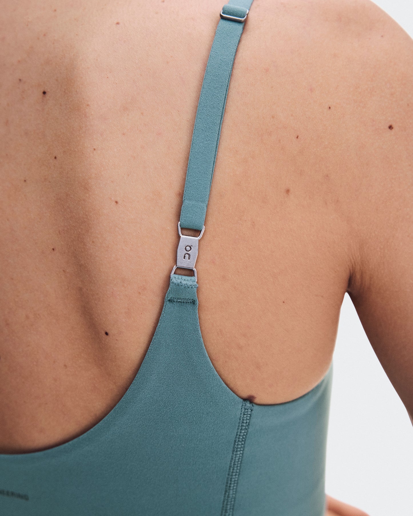 Women's Studio Crop Agave - US 6394