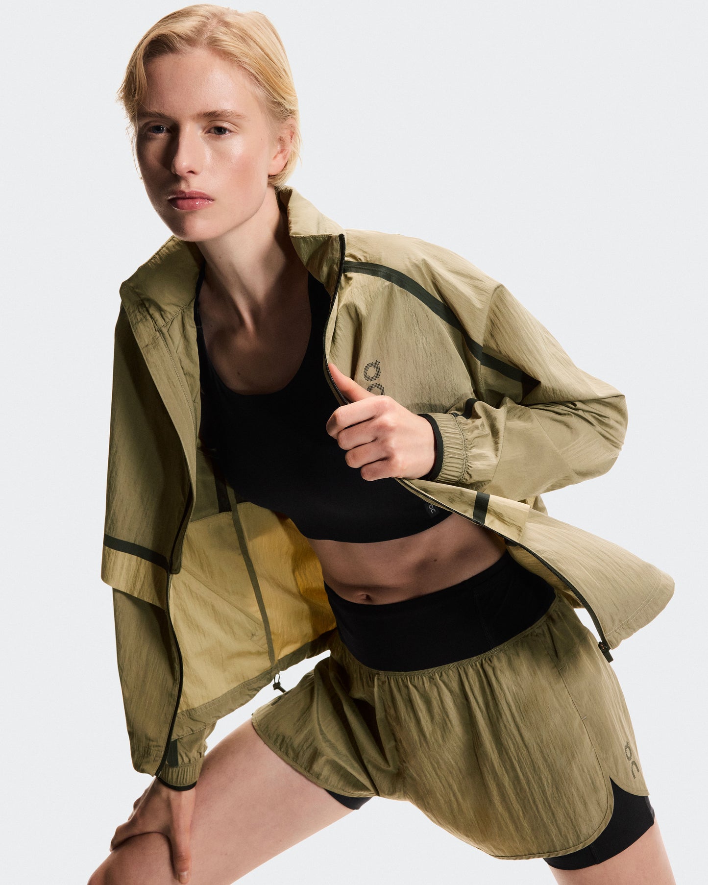 Women's Performance Volt Jacket Safari - US 2303