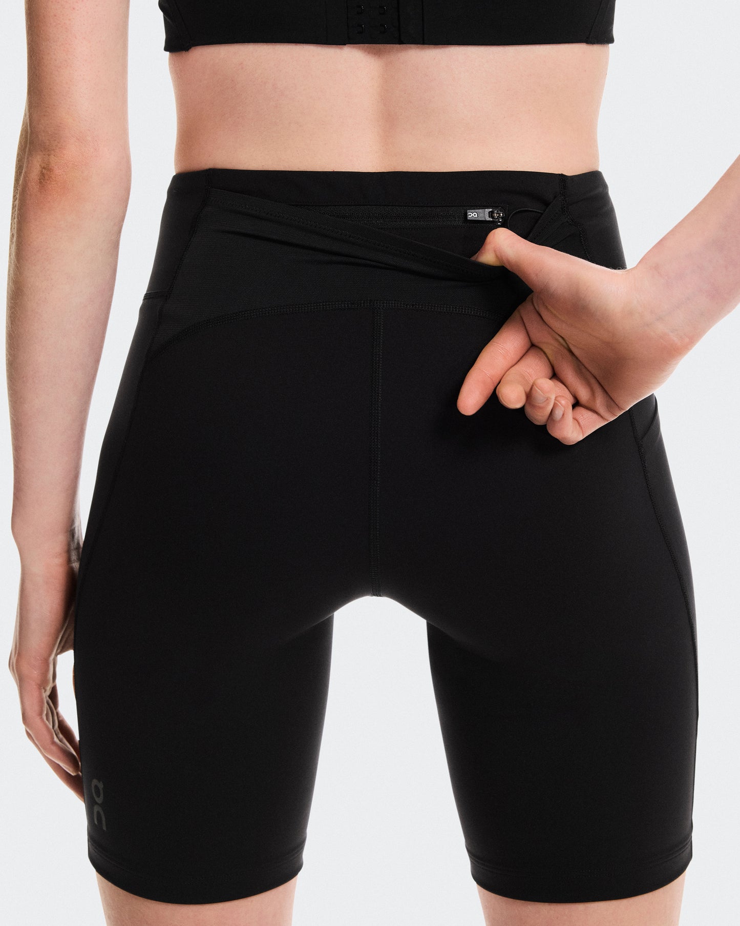 Women's 8" Performance Tights Black - US 0689