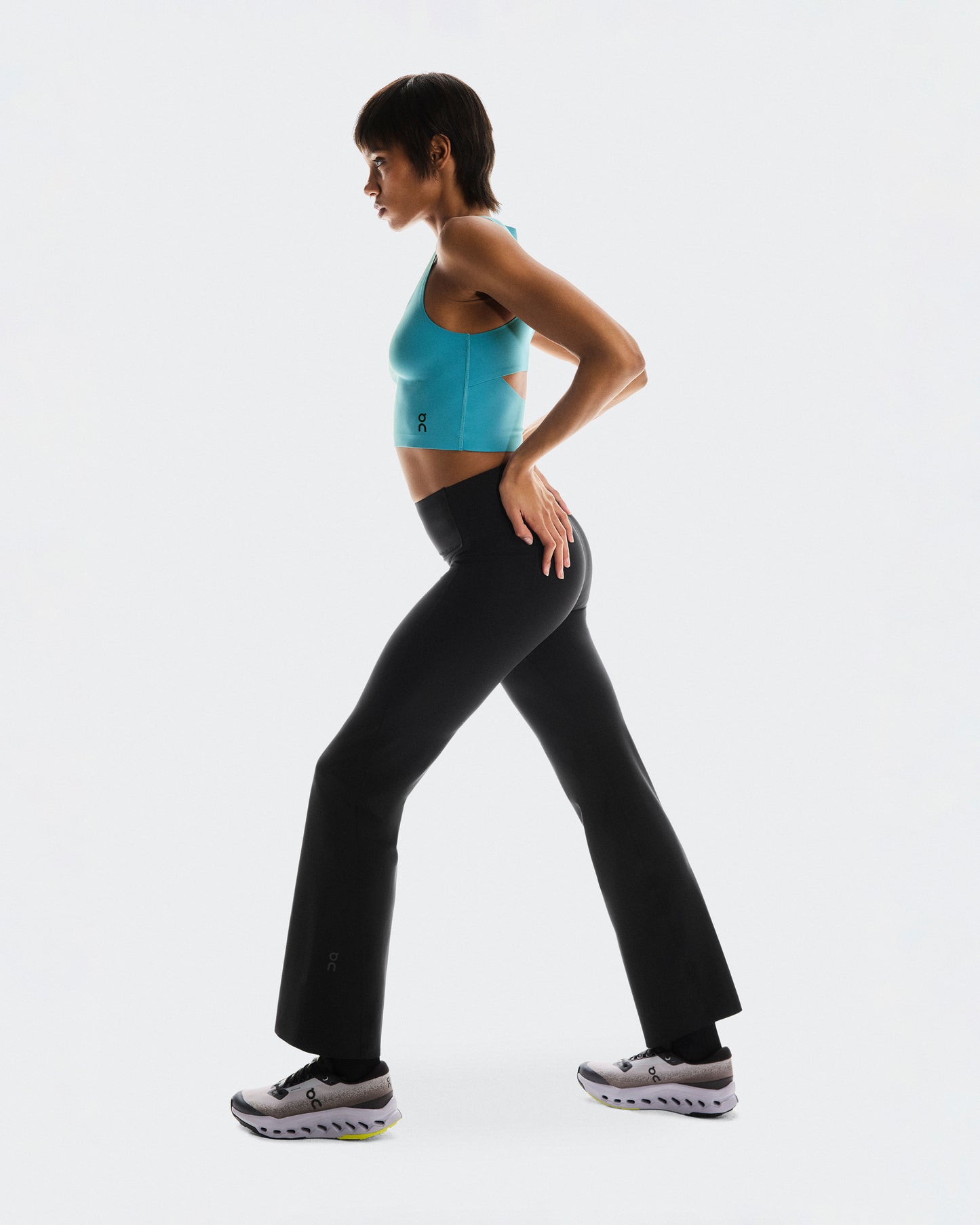 Women's Studio Flared Leggings 30" Black - US 3385