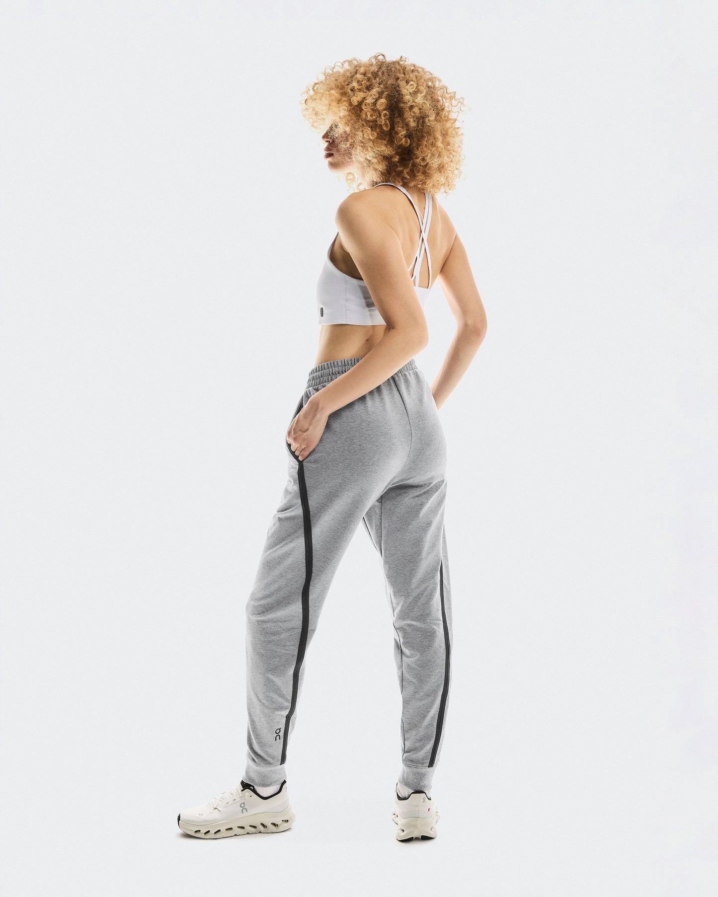 Women's Studio Joggers Basalt - US 6350