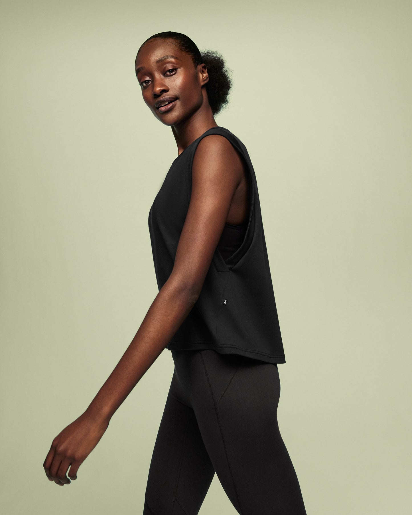 Women's Focus Crop Black - US 4313